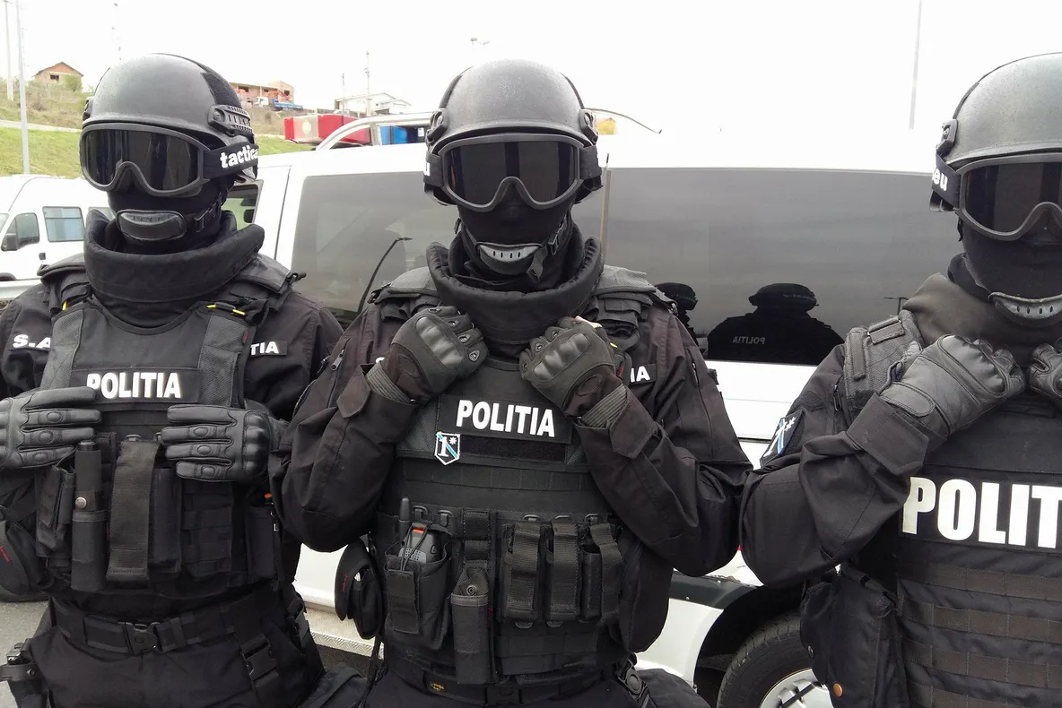 Percheziţii ale poliţiei pentru evaziune fiscală, în Tulcea şi încă cinci judeţe