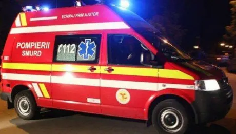 Accident violent pe A3: microbuz cu opt pasageri s-a izbit de un TIR, mai multe persoane rănite