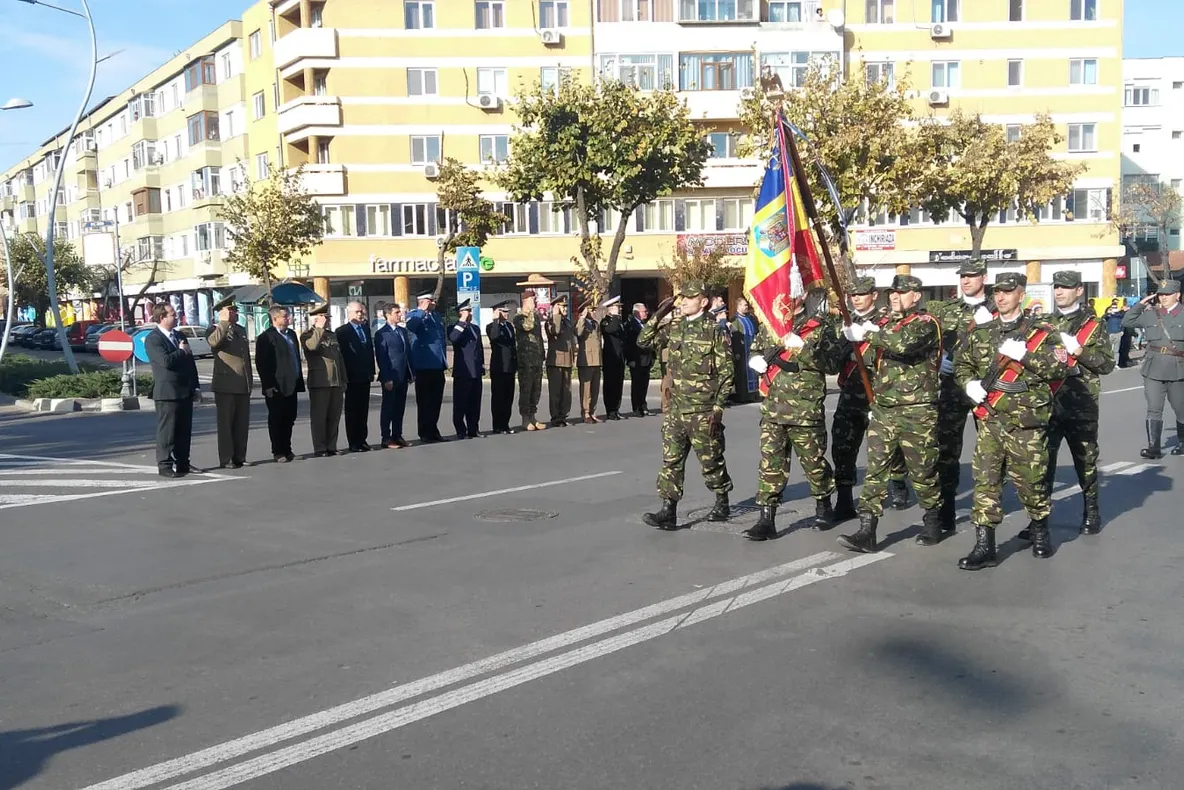 Ceremonial militar în Piața civică: Brigada 9 Mecanizată „Mărășești“ la cota 140
