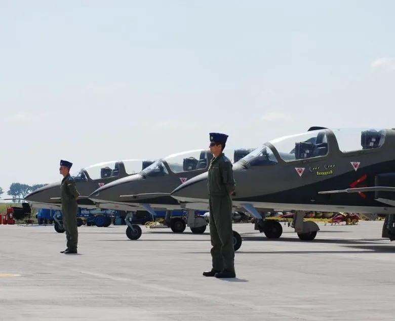 Campanie de promovare a carierei militare în aviaţie, miercuri la Palatul Copiilor