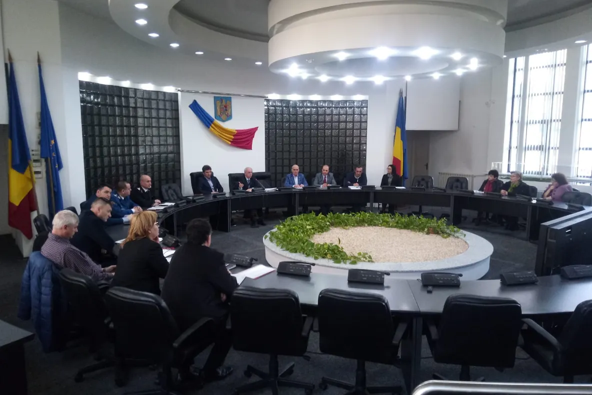 Instruire cu primarii şi secretarii UAT privind pesta porcină africană!
