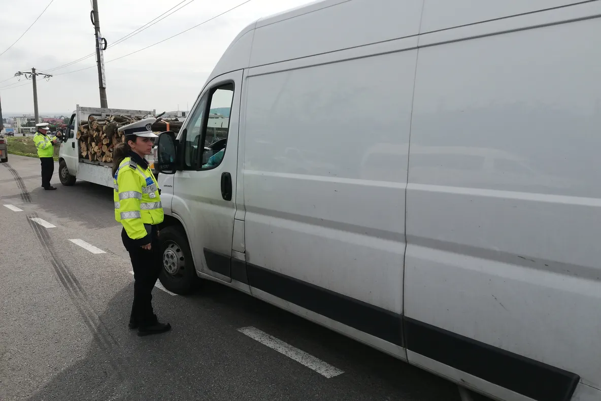 Peste 200 de autovehicule verificate de polițiștii tulceni în cadrul acțiunii TRUCK and BUS