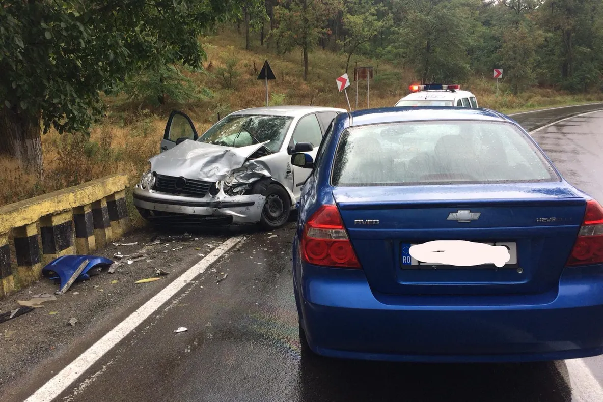 Două femei din Craiova, rănite într-un accident la ieșirea din Tulcea!
