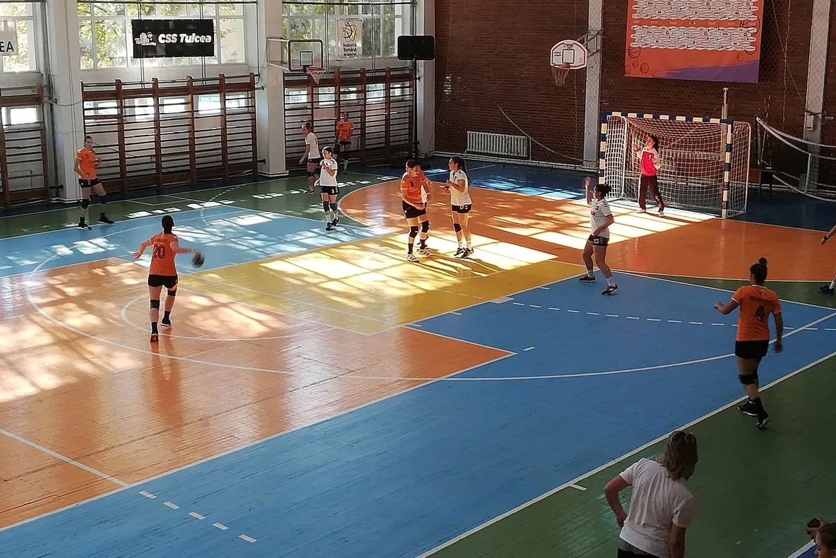 Handbal: CSM-ul a fost mai bun...