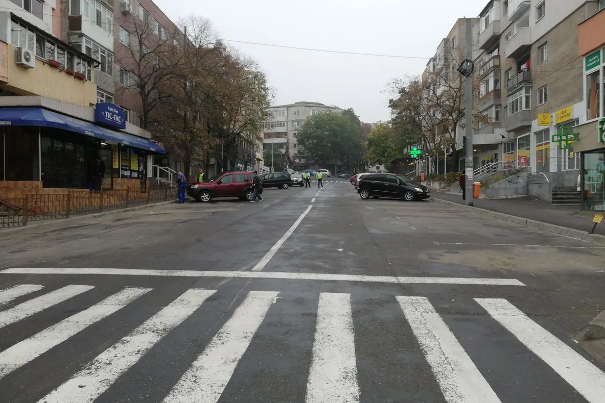 Se lucrează pe Podgoriilor. De mâine se va circula pe două sensuri între Isaccei şi Victoriei