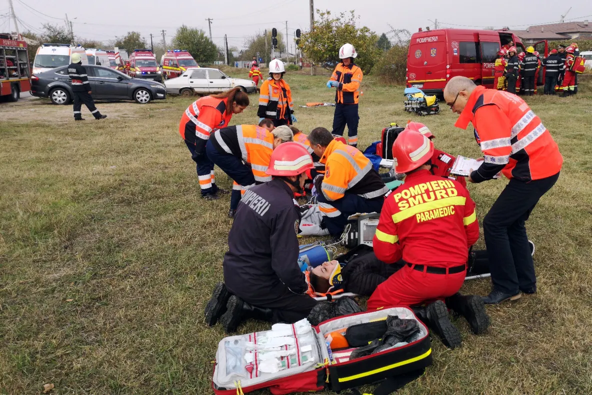 Trei fete de 16, 17 și respectiv 18 ani implicate într-un accident rutier