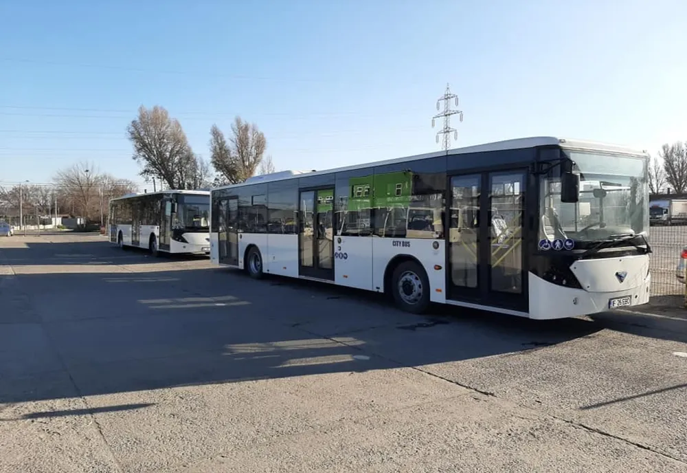 Cum vor circula autobuzele de Craciun si Anul Nou