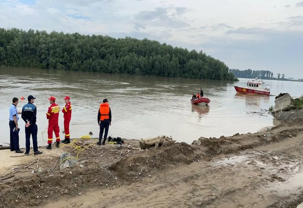 Cele două surori dispărute în Dunăre sunt în continuare căutate
