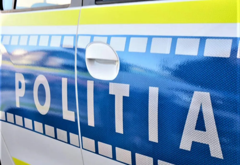 Impact violent între două autoturisme pe DN22A