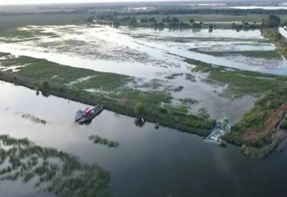 VIDEO Digul de apărare de la Mahmudia – Carasuhat. 200 de hectare afectate
