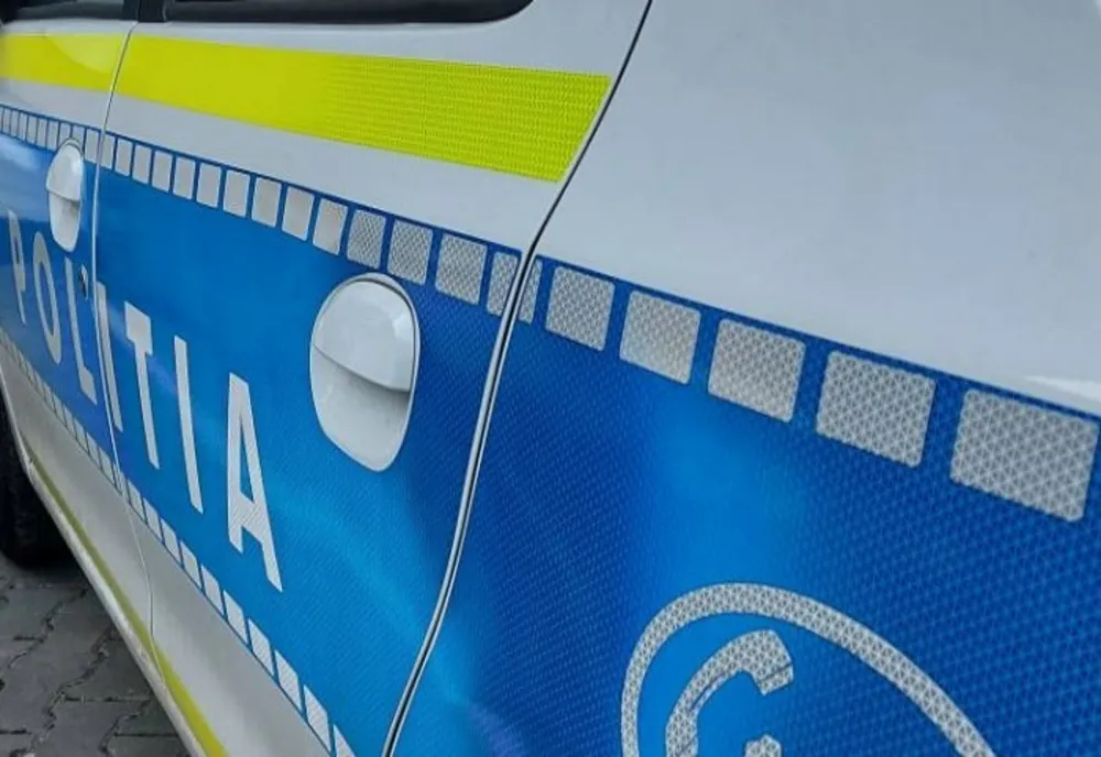 Dosar penal pentru un fost șef al Poliției. A condus băut și a lovit o mașină parcată