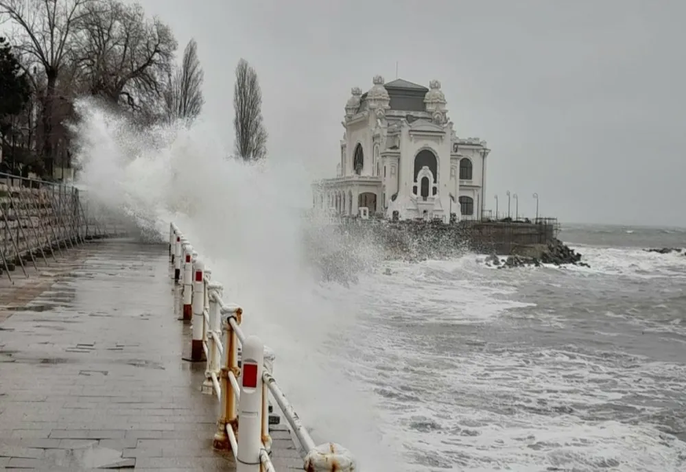 VIDEO FURTUNA DE PE LITORALUL MĂRII NEGRE ÎN IMAGINI