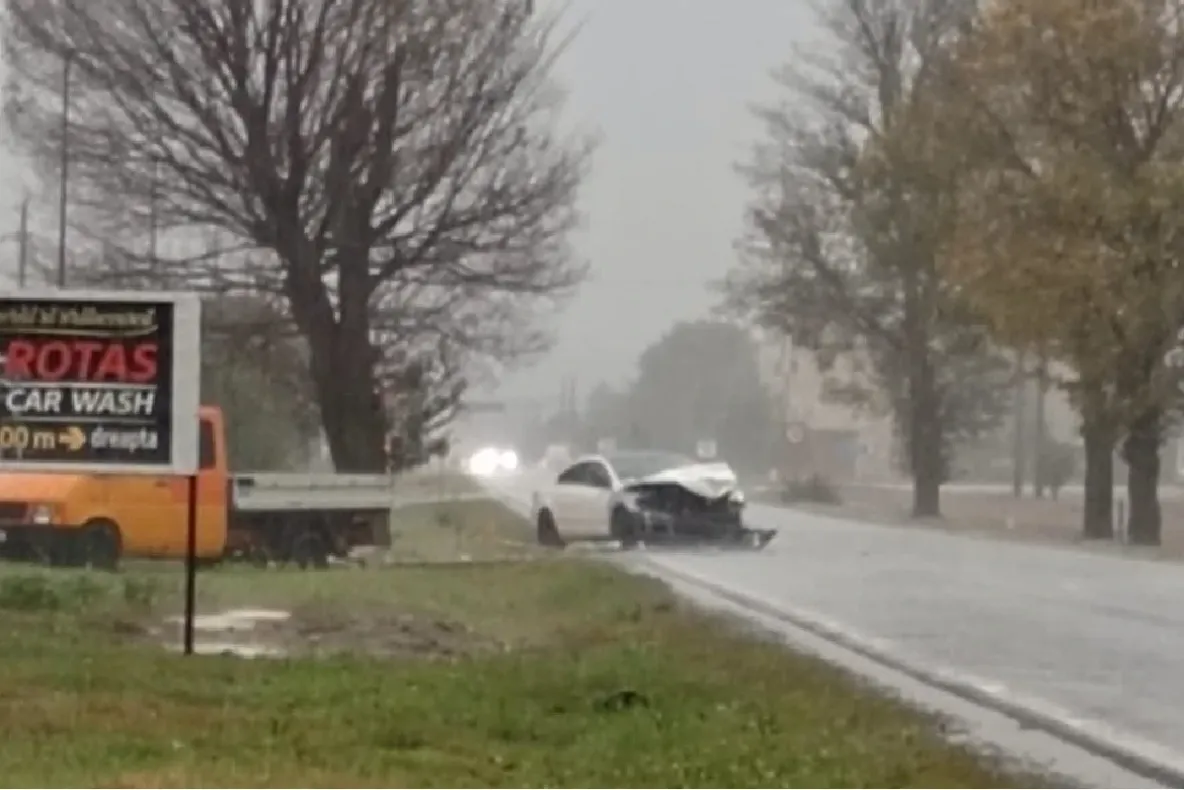 Accident grav în Tulcea! O mașină a fost făcută praf la primele ore ale dimineții