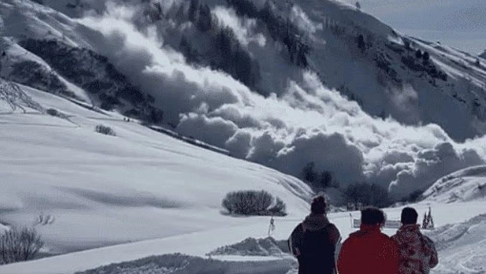 Risc însemnat de avalanșe în Munții Bucegi și Făgăraș