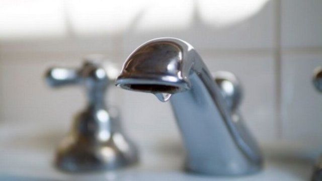 Șase asociații de proprietari au rămas fără apă potabilă din cauza datoriilor