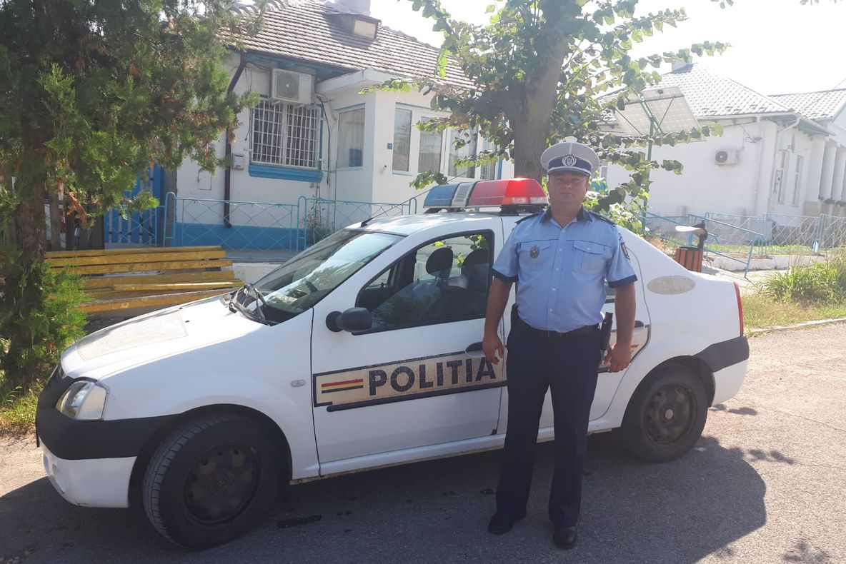 Un poliţist din Mahmudia a salvat viaţa unui copil de patru ani!