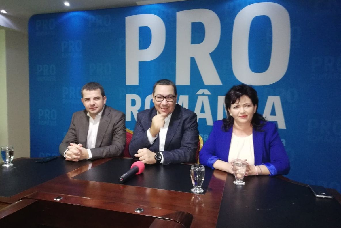 Ştefana Zibileanu a făcut pasul către partidul lui Ponta. Oficial, cu 50 de membri PNL după ea!