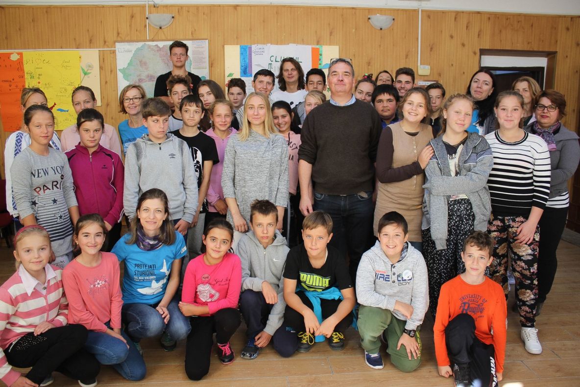 Reprezentanți ai Comisiei Europene și ai World Wildlife Fund, prezenți la Jurilovca de Ziua Mondială a Educației