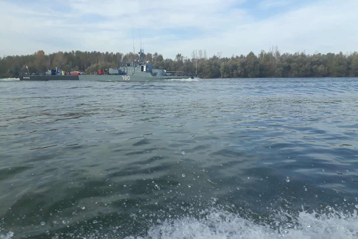 Braţul Sf. Gheorghe al Dunării închis navigaţiei pentru trageri ale marinarilor militari