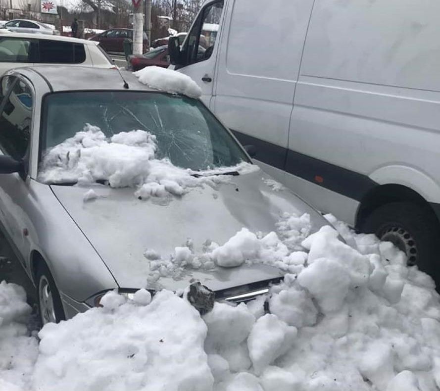 Atenţie! Primăria Tulcea va ridica maşinile parcate neregulamentar!