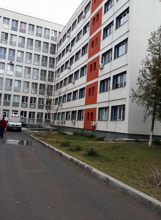 Un bebeluş s-a născut în maşină, în drum spre Constanţa. Din nefericire a murit asfixiat