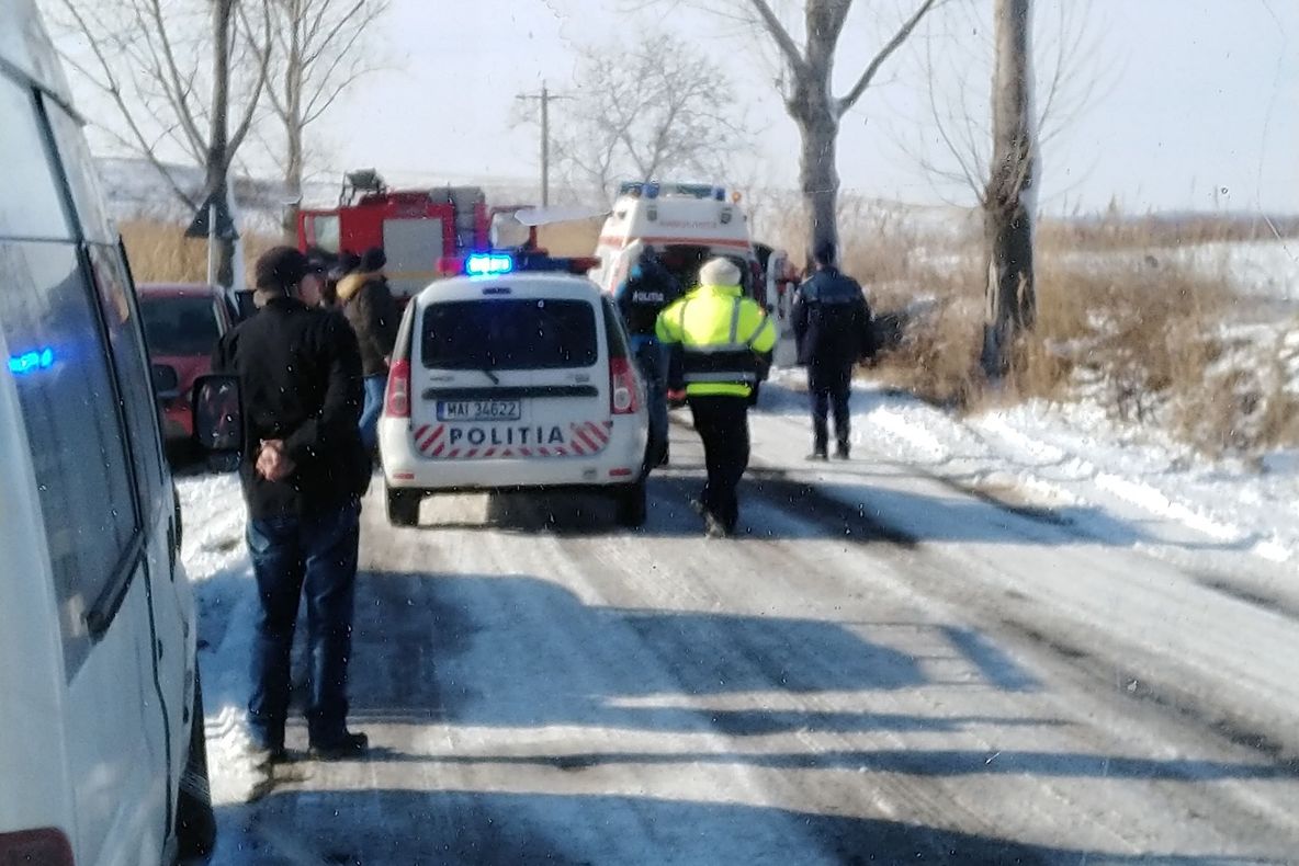 Accident grav lângă Carcaliu, cu două victime S-a cerut intervenția elicopterului SMURD