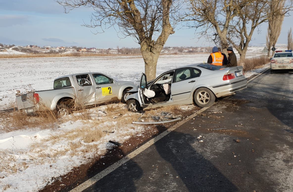 Accident aproape de Mihail Kogălniceanu. Două persoane au fost rănite