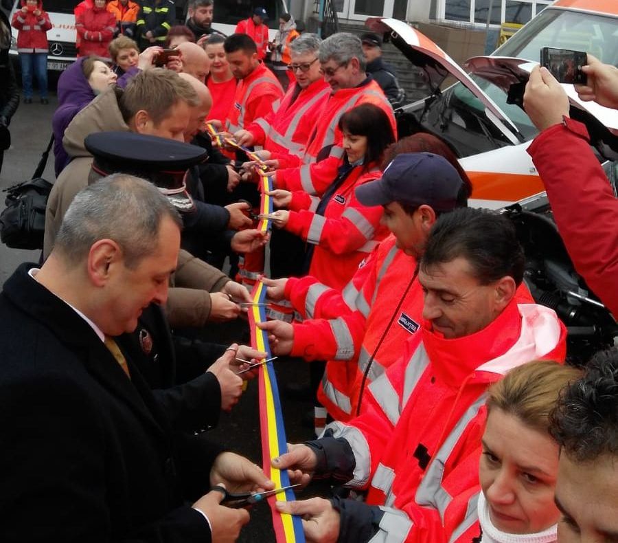Șase autospeciale noi, inaugurate la Serviciul de Ambulanță Județean Tulcea