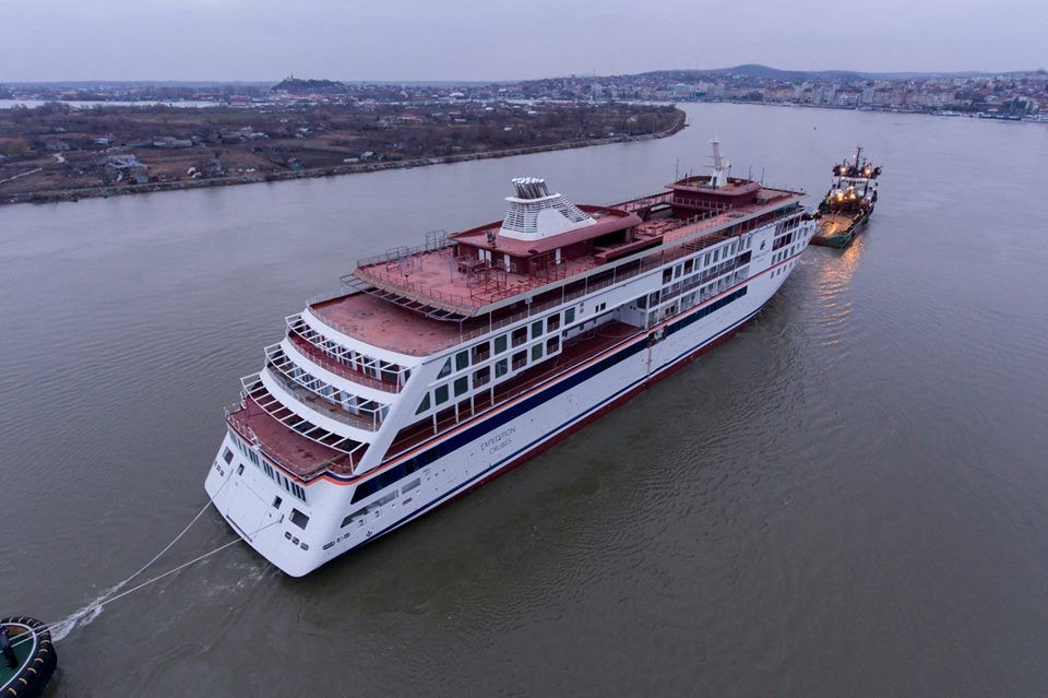 O nouă reuşită a navaliştilor tulceni! O navă de aproape 140 de metri...