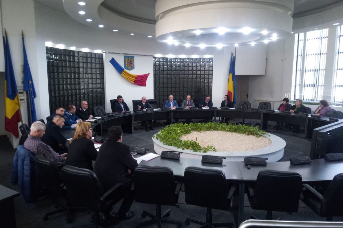 Instruire cu primarii şi secretarii UAT privind pesta porcină africană!