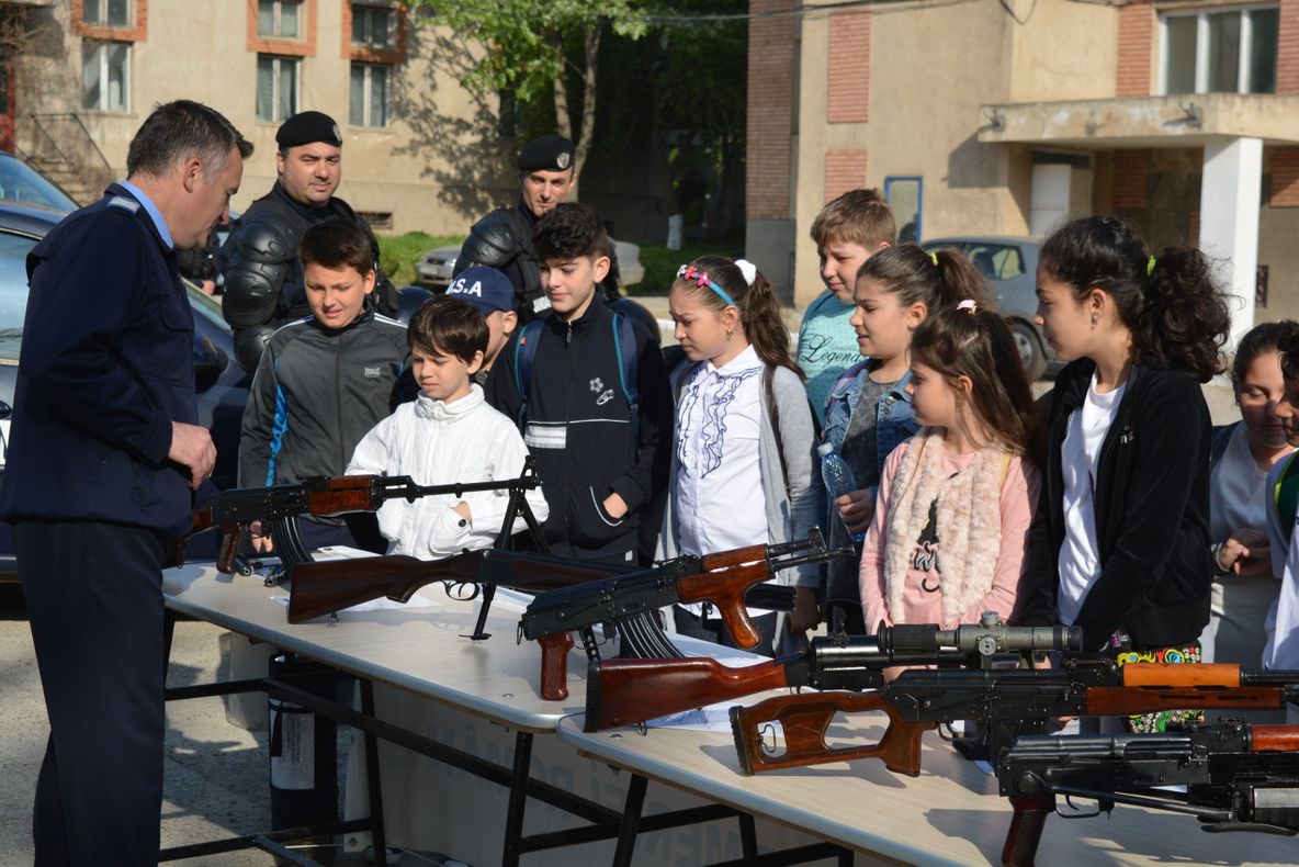 Şi jandarmii tulceni îşi sărbătoresc ziua în Piaţa Civică