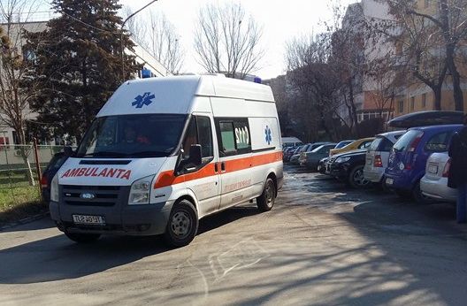 Tânăra arsă din deltă a fost plimbată prin toată țara și refuzată de spitalele de arși! Familia a decis să o mute la un spital din Olanda