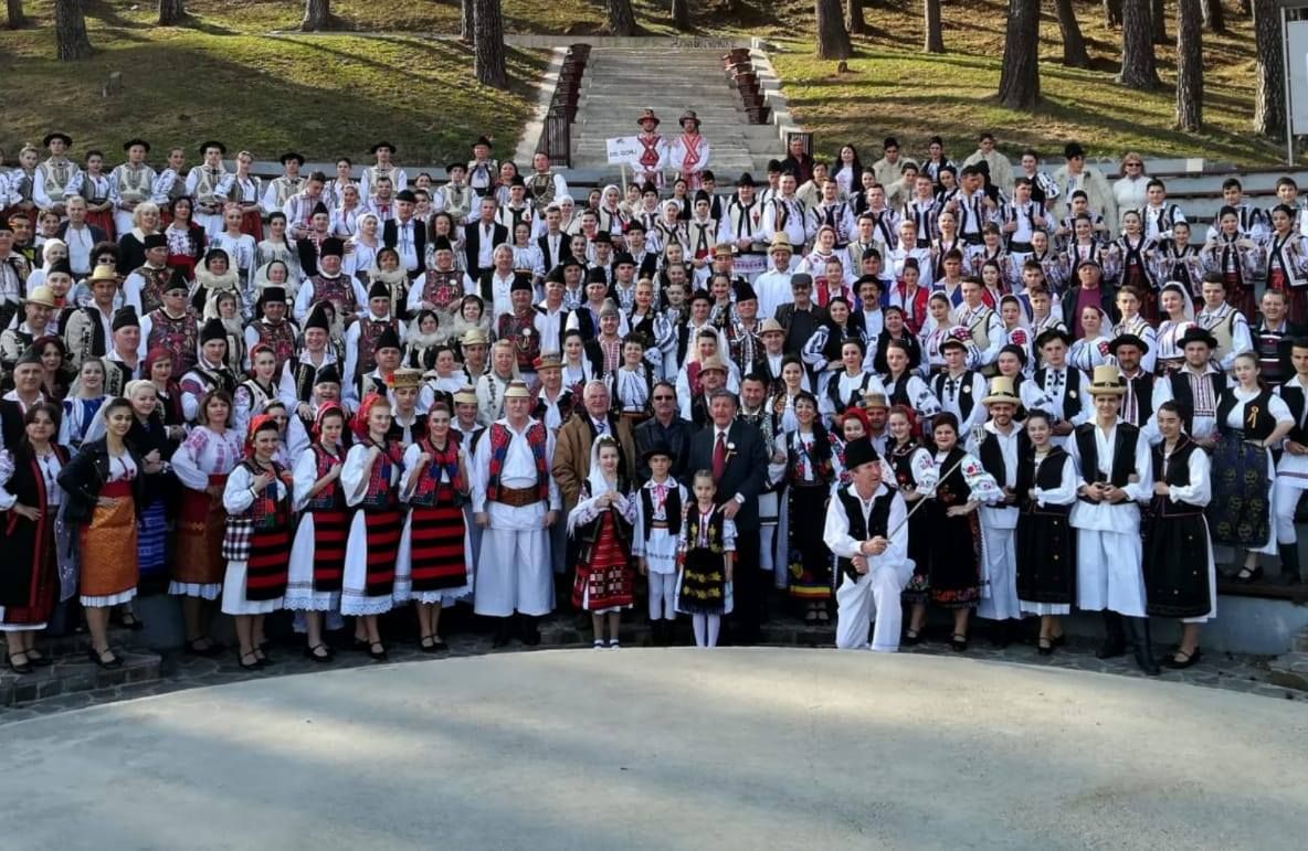 Tulceni invitați la Colocviul Național „Coregrafia Dansului Tradițional Astăzi”Ediția a X-a, Bușteni