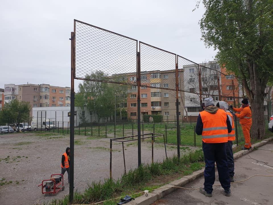 În iunie se face recepţia terenurilor de sport de pe Aleea Chiparosului