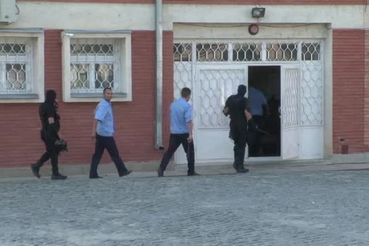 Comisar din Penitenciarul Tulcea reţinut de DNA pentru luare de mită