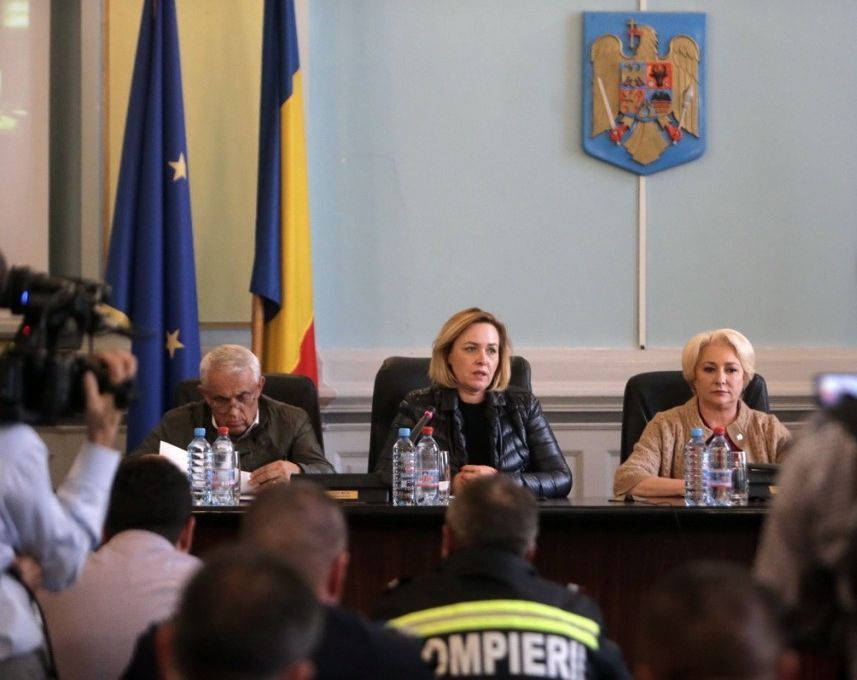 Viorica Dăncilă, Carmen Dan şi Petre Daea la inaugurarea Bursei de peşte de la Tulcea