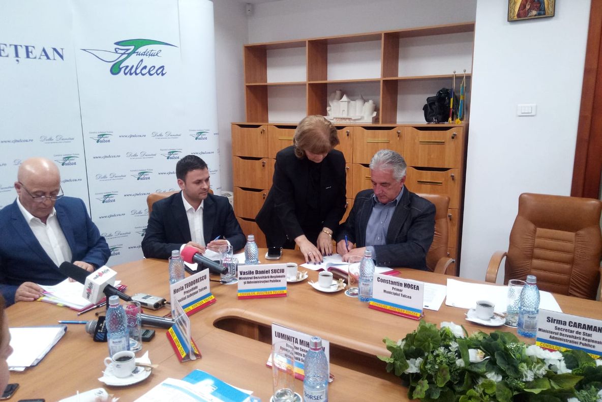 Trei contracte de finanţare prin Programul Operaţional Regional semnate la Tulcea