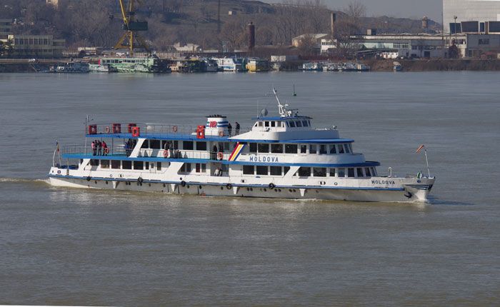 Navrom Delta a trecut ... online la programul de vară