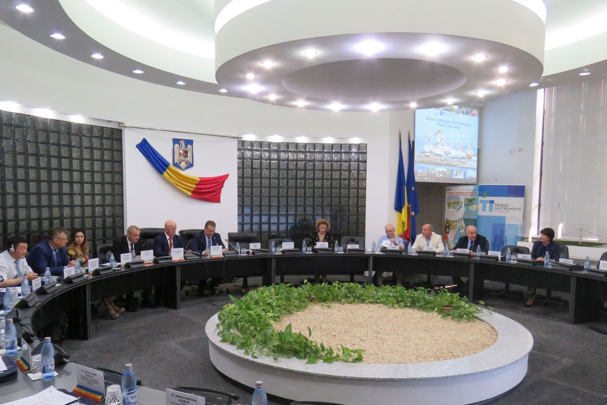 Peste 150 de cercetători din 16 ţări la Simpozionul „Delta și Zone Umede“!