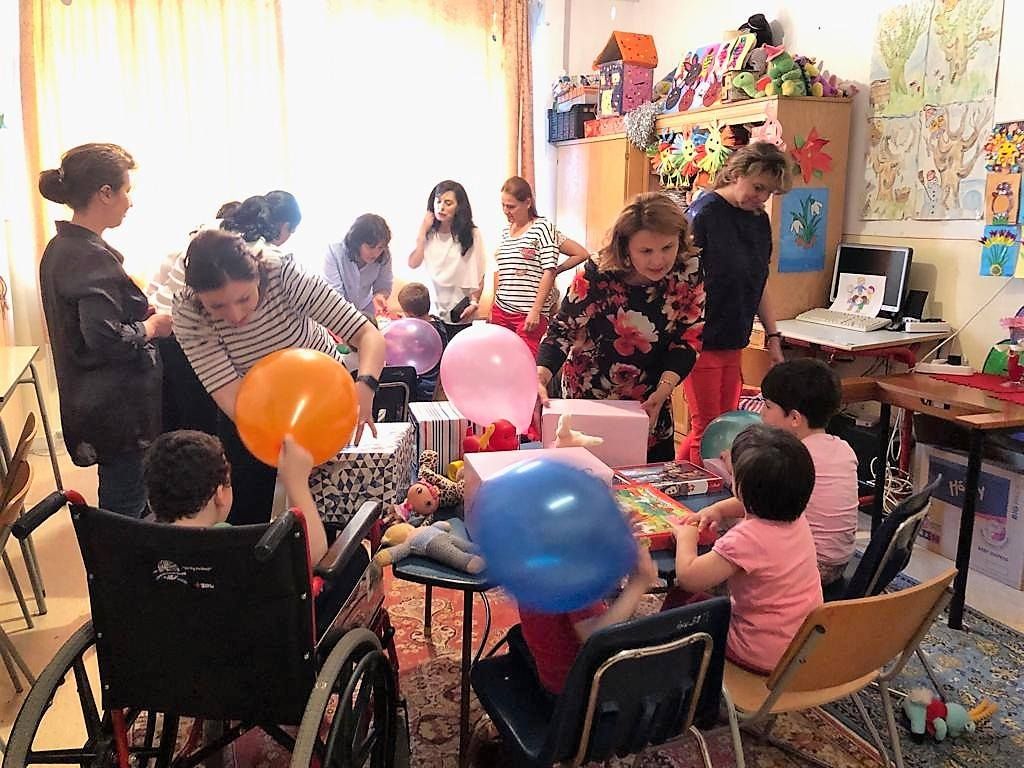 Ziua Copilului la Centrul Pelican şi Şcoala specială nr. 14 din Tulcea!