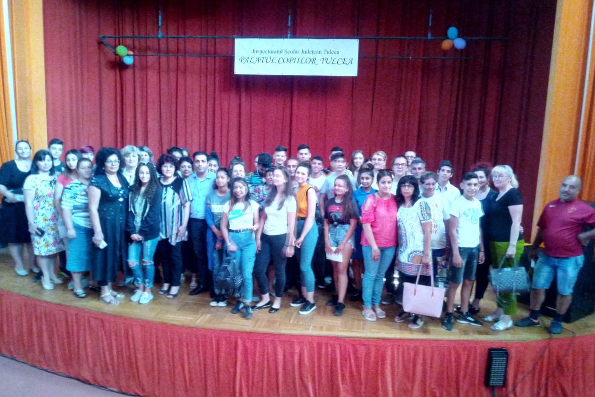 Locuri speciale în liceele tulcene pentru 24 de elevi de etnie romă