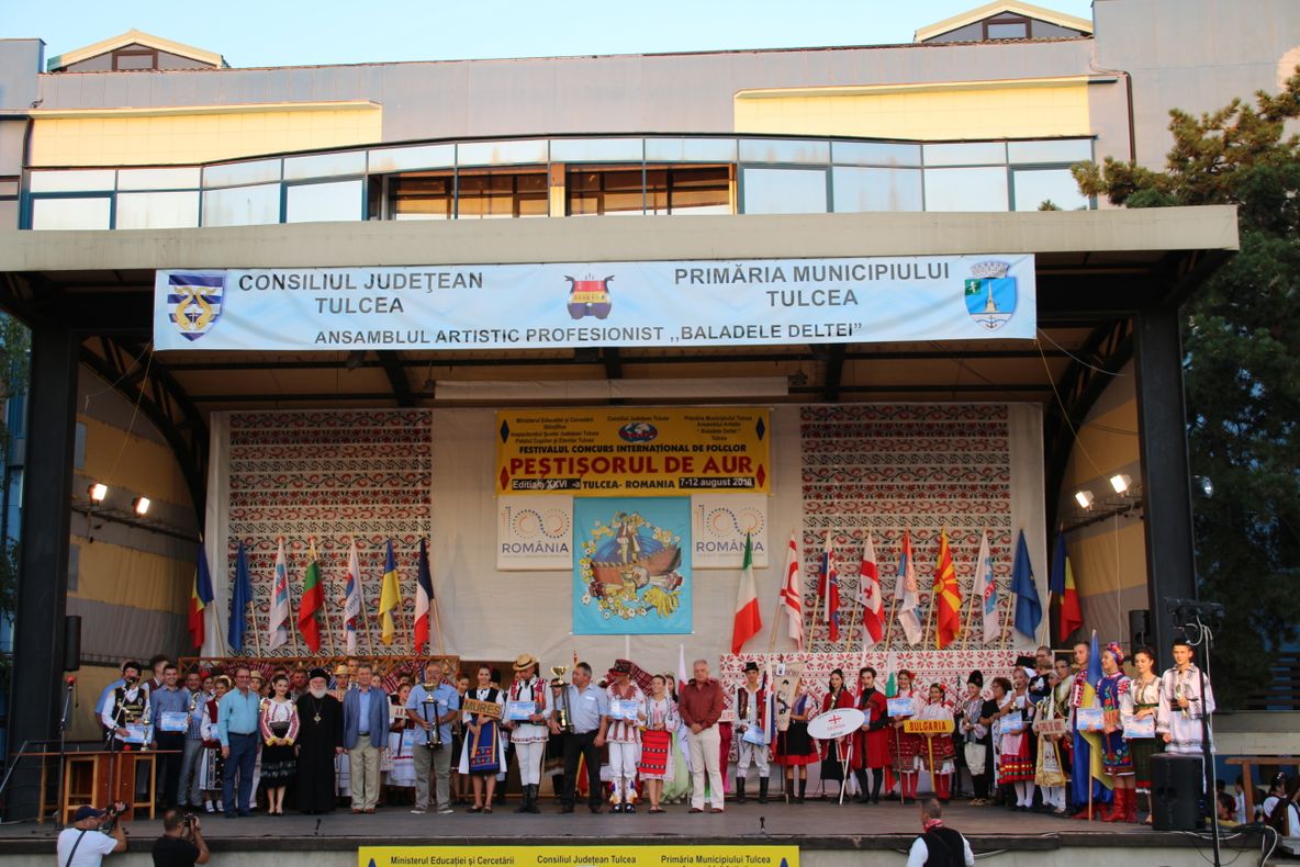 Festivalul „Peștișorul de Aur” a ajuns la ediția a XXVII-a: Ansambluri din 11 ţări străine vin la Tulcea