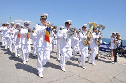 Sâmbătă, de la ora 18, concert al Fanfarei Militare pe faleză!