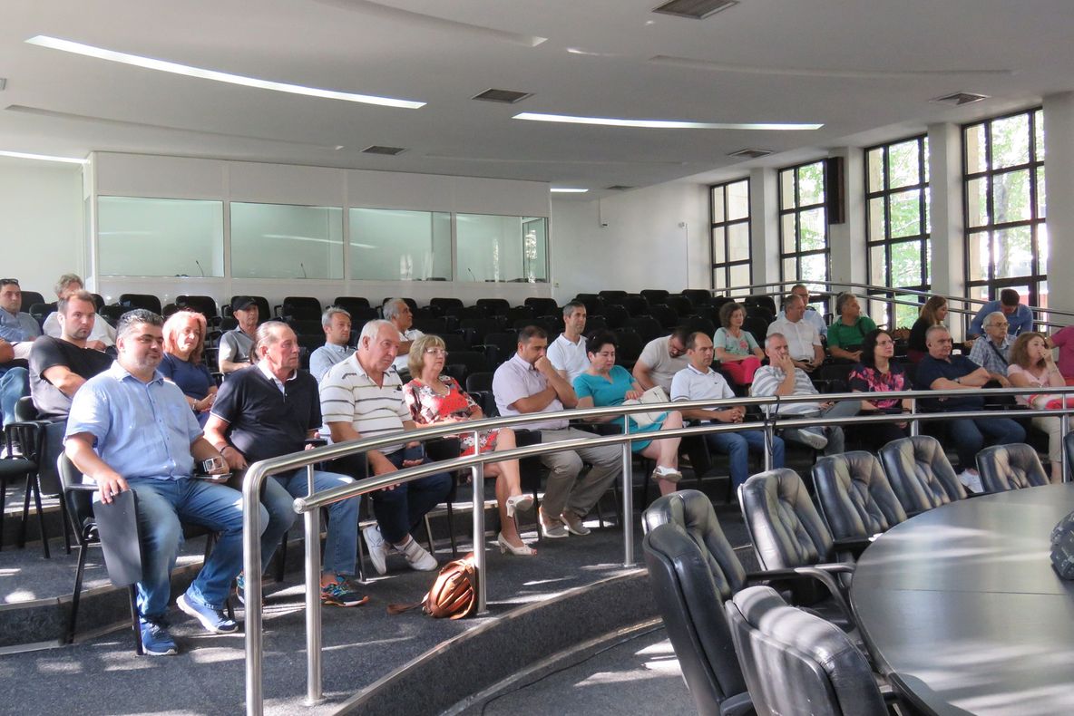 Contractele de finanţare pe Legea 350 din 2005 semnate în cadru festiv