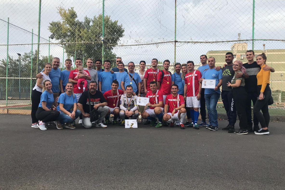 Dansatorii de la Baladele Deltei sunt campioni și la fotbal