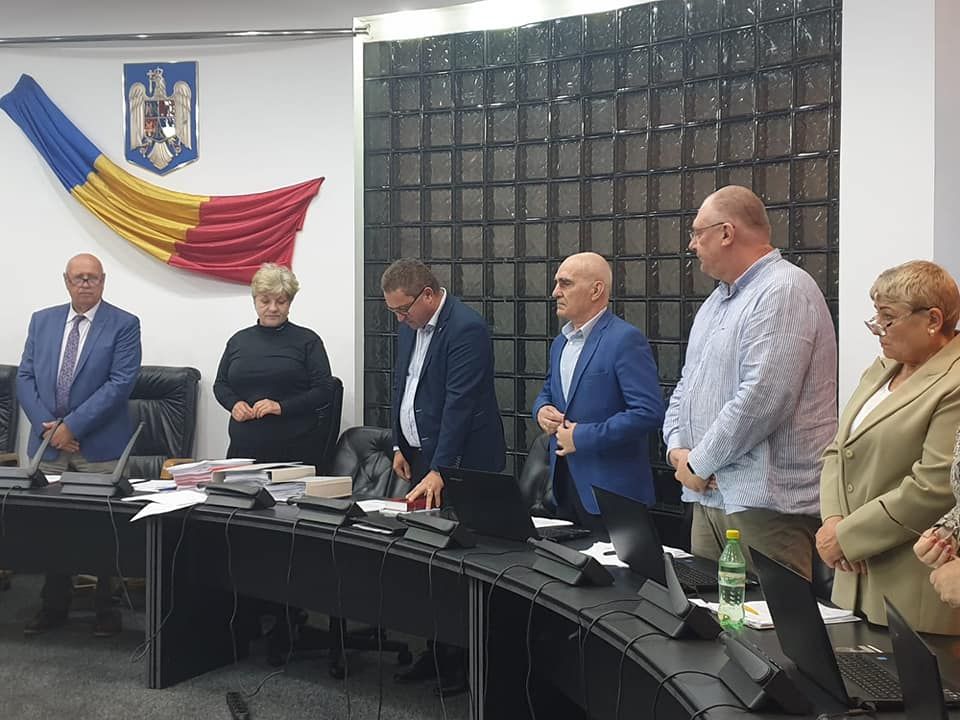 Schimb de doctori în Consiliul local Tulcea: Tudor în locul lui Teodorescu