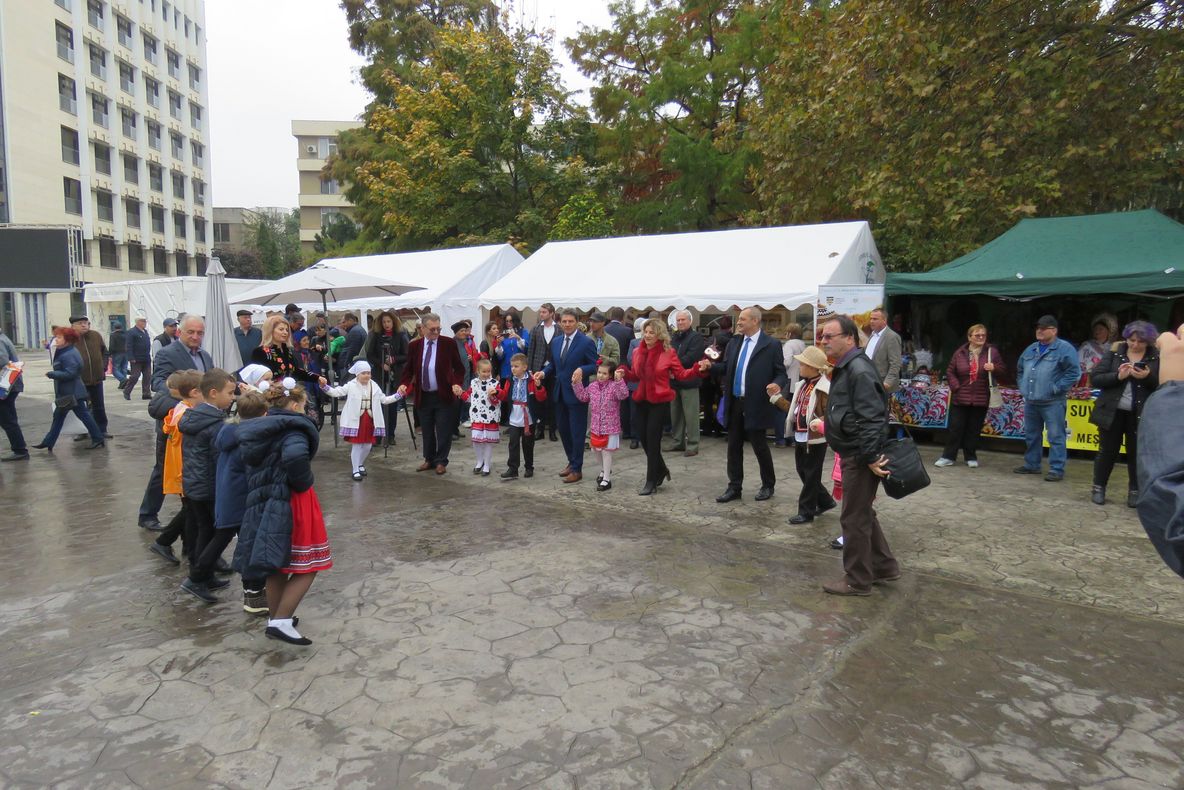 Prima ediție a Târgului de Produse Tradiționale Etno Dobrogea, în Piața Civică
