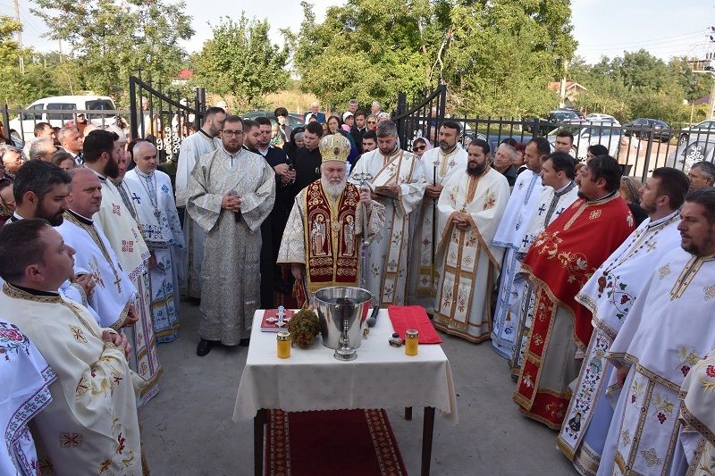 Resfințirea bisericii ,,Sf. Împărați Constantin și Elena” din Panduru