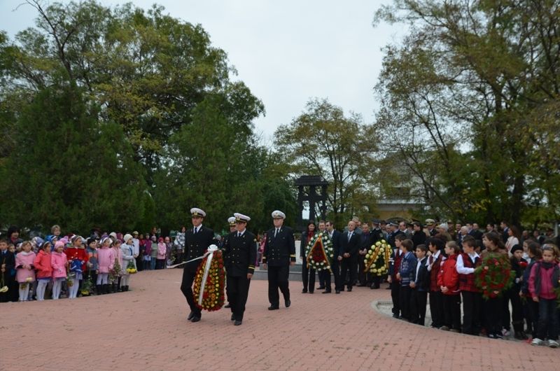 Tulcenii invitaţi la manifestările militare prilejuite de Ziua Armatei