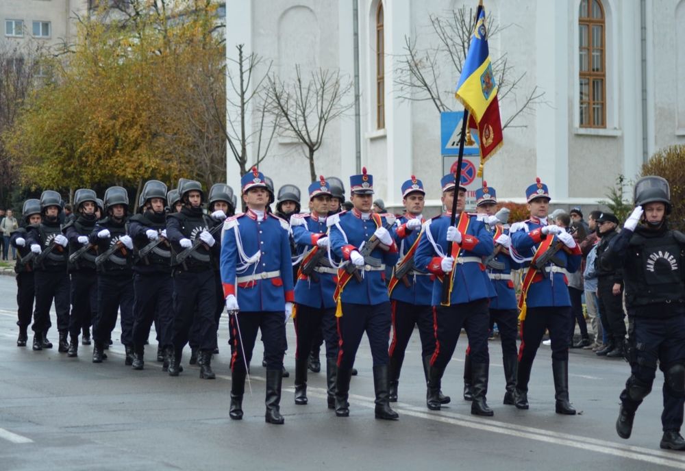 Jandamii tulceni la ceas de sărbătoare!